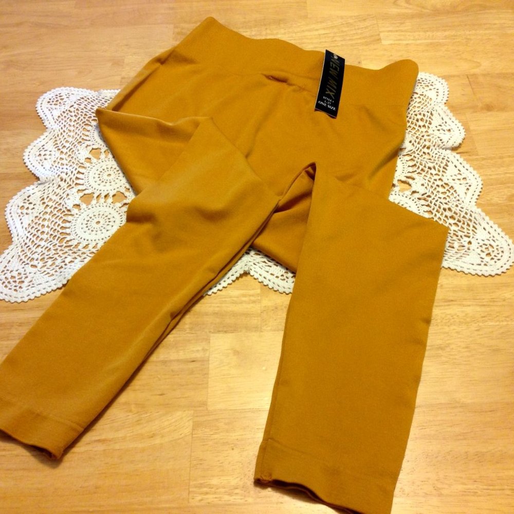 Small NWT New Mix Leggings